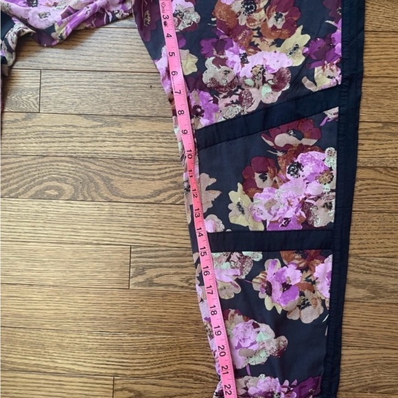 ANTHROPOLOGIE Lilka Floral Huntington Beach Moto Ankle Pants - Picture 6 of 7